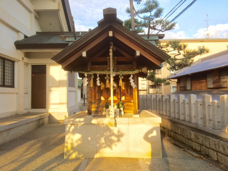境内社　　八幡神社
