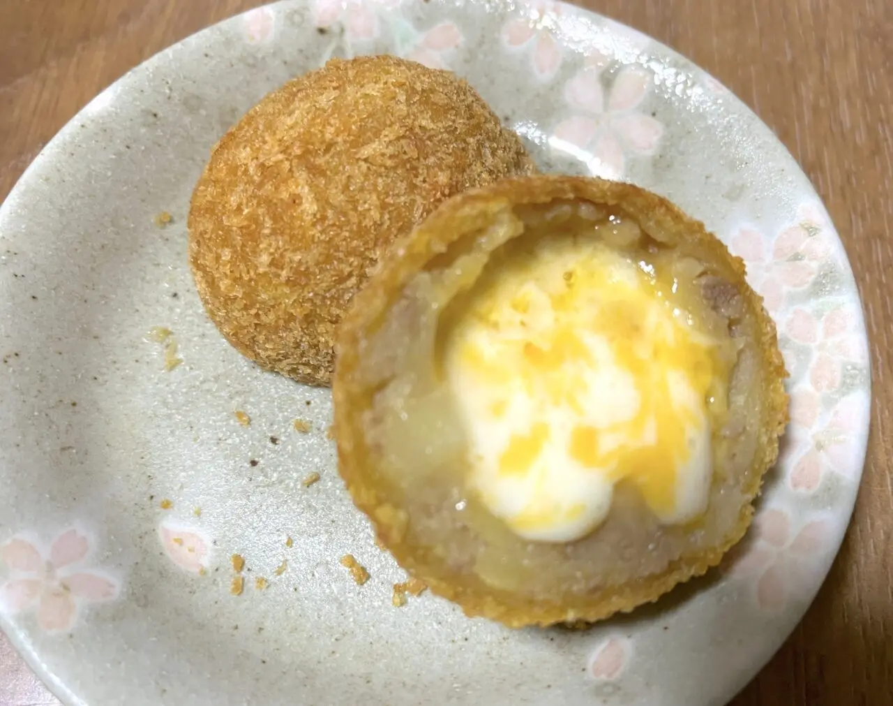 チーズコロッケ